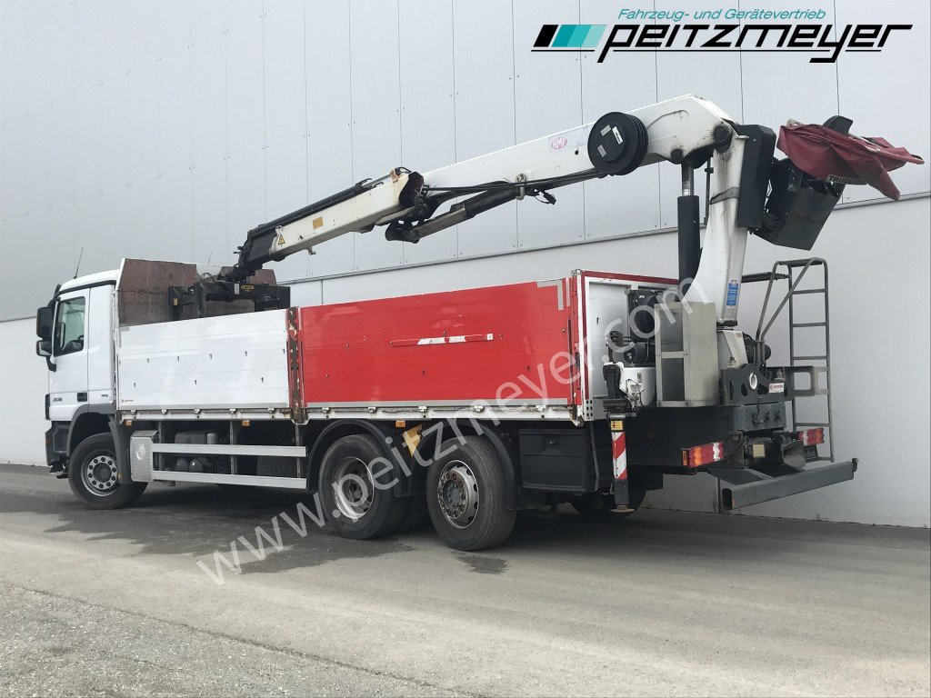 MERCEDES-BENZ Actros 2536 LL Pritsche HMF Heckkran m. Zange Baustoff - Kamion sa tovarnim sandukom, Kamion sa dizalicom: slika 3 MERCEDES-BENZ Actros 2536 LL Pritsche HMF Heckkran m. Zange Baustoff - Kamion sa tovarnim sandukom, Kamion sa dizalicom: slika 3