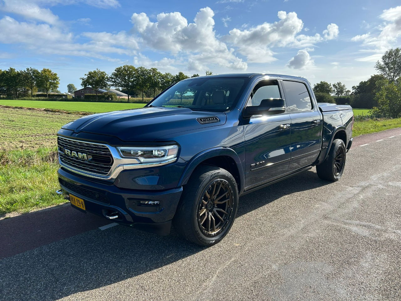 Dodge Ram Pick Up 1500 5.7 V8 4x4 Creb Cab Limeted Hemi Etorque - Pikap: slika 3 Dodge Ram Pick Up 1500 5.7 V8 4x4 Creb Cab Limeted Hemi Etorque - Pikap: slika 3