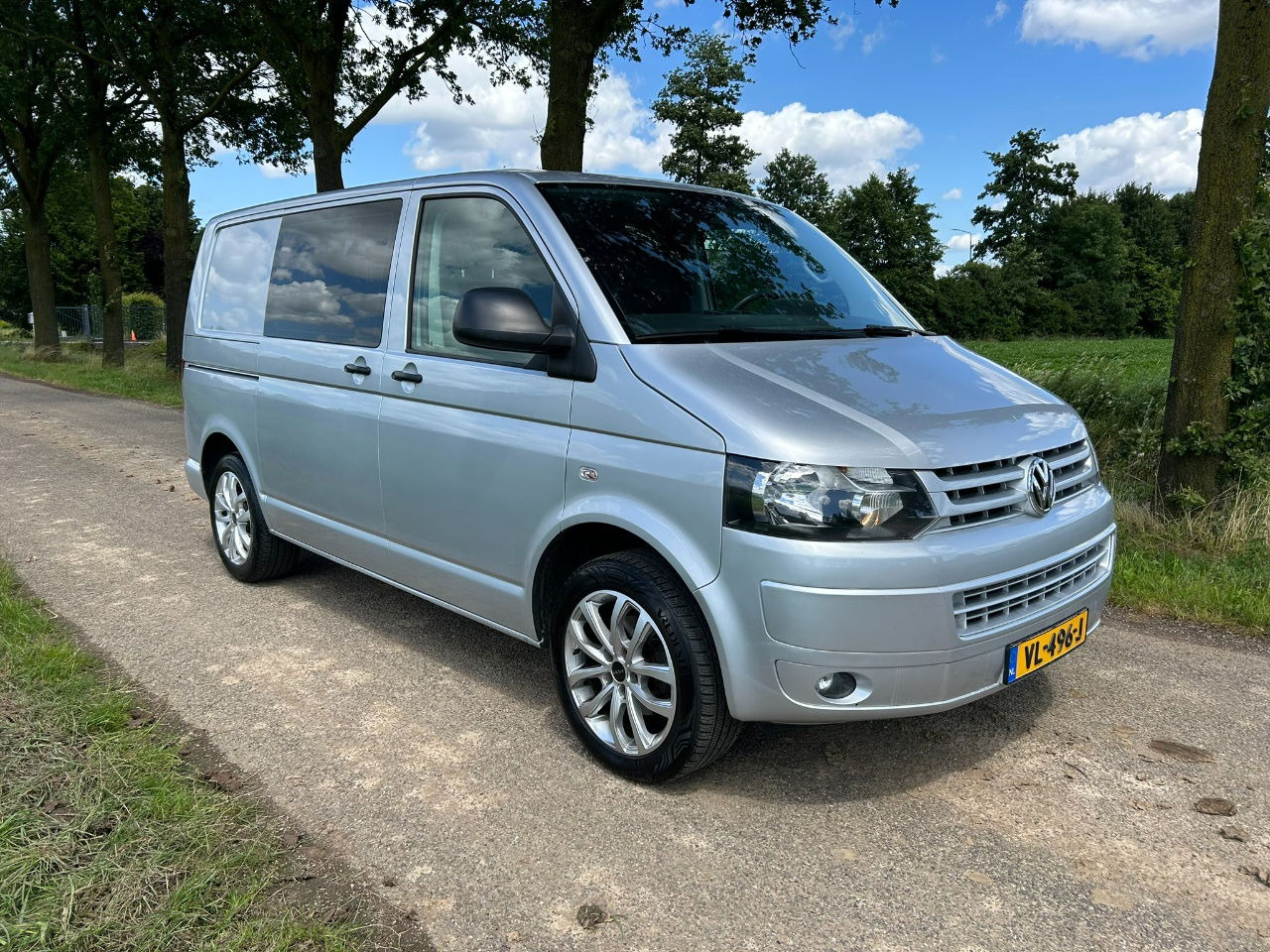 Volkswagen Transporter 2.0 TDI Bleumotion Technology L1 H1 114 PK apk 14-12-2026 Airco - Mali kombi: slika 1 Volkswagen Transporter 2.0 TDI Bleumotion Technology L1 H1 114 PK apk 14-12-2026 Airco - Mali kombi: slika 1