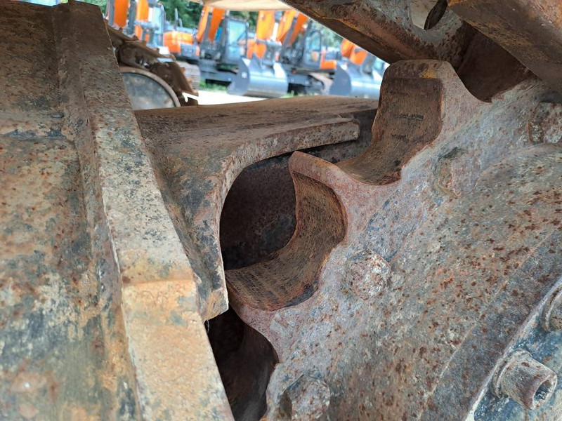 Bager guseničar Cat 320 NG: slika 15