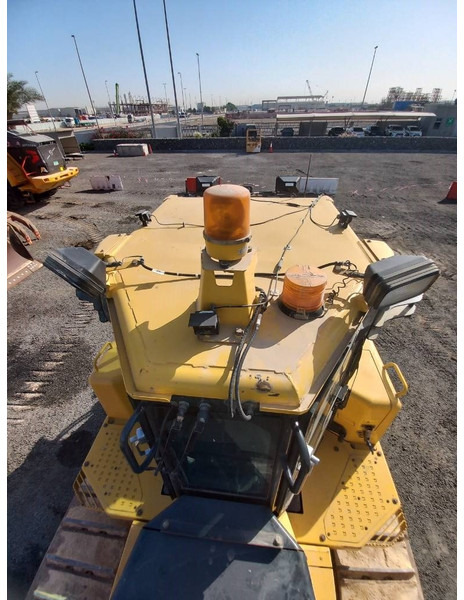Buldožer Komatsu D155A-6R (4 Pcs available in Abu Dhabi): slika 9 Buldožer Komatsu D155A-6R (4 Pcs available in Abu Dhabi): slika 9