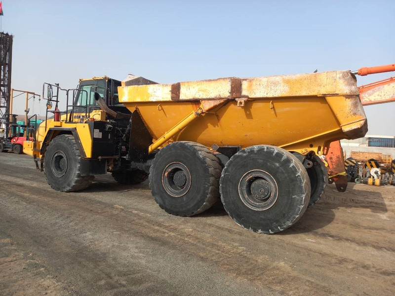 Komatsu HM400-3R (4 pcs available in Abu Dhabi) - Zglobni kiper: slika 2 Komatsu HM400-3R (4 pcs available in Abu Dhabi) - Zglobni kiper: slika 2