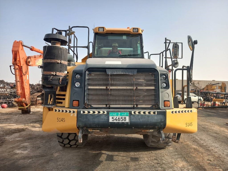 Komatsu HM400-3R (4 pcs available in Abu Dhabi) - Zglobni kiper: slika 5 Komatsu HM400-3R (4 pcs available in Abu Dhabi) - Zglobni kiper: slika 5