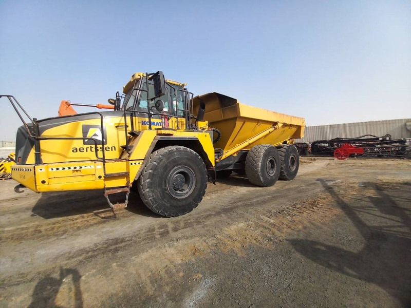 Komatsu HM400-3R (4 pcs available in Abu Dhabi) - Zglobni kiper: slika 2 Komatsu HM400-3R (4 pcs available in Abu Dhabi) - Zglobni kiper: slika 2