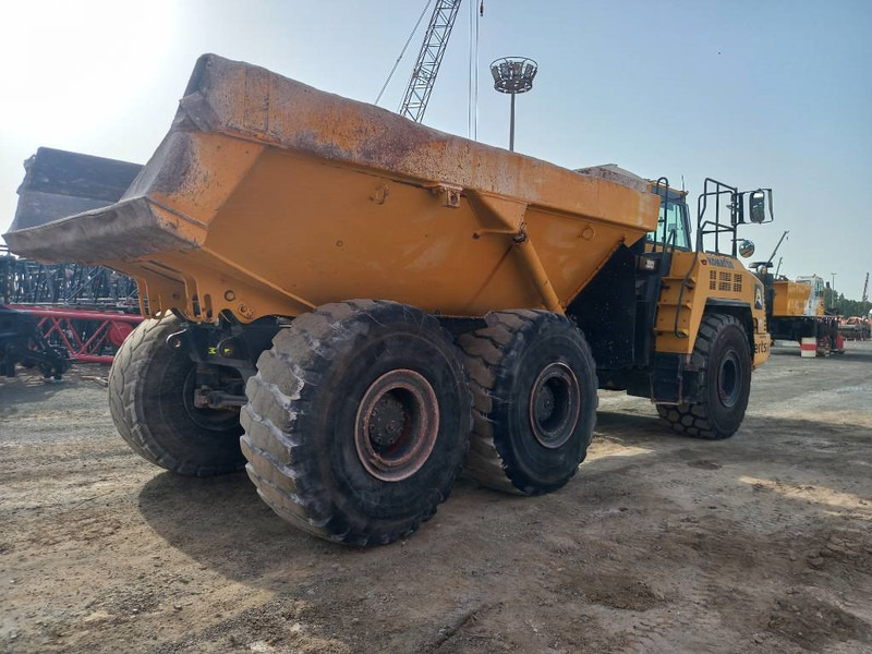 Komatsu HM400-3R (4 pcs available in Abu Dhabi) - Zglobni kiper: slika 3 Komatsu HM400-3R (4 pcs available in Abu Dhabi) - Zglobni kiper: slika 3