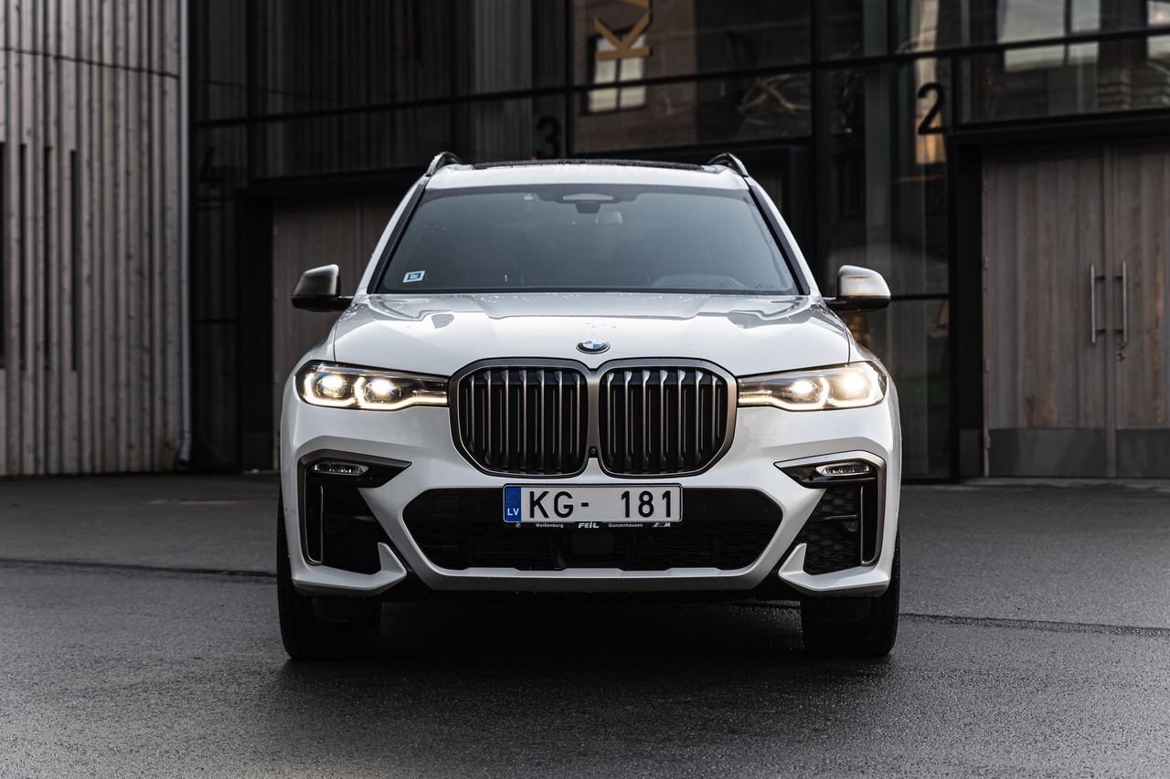 BMW X7 M50D X Drive M package, 6 seats - Automobil: slika 3 BMW X7 M50D X Drive M package, 6 seats - Automobil: slika 3