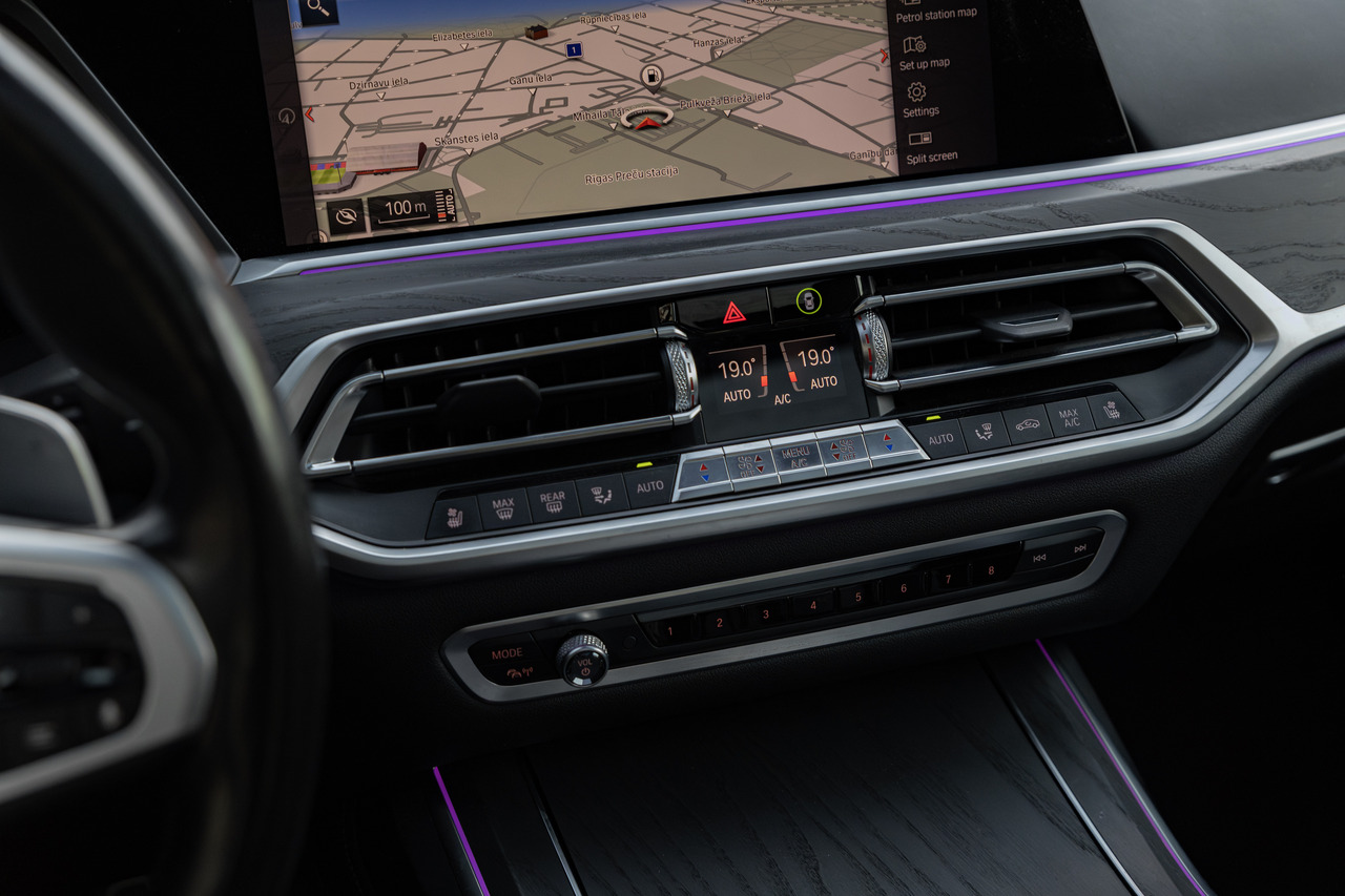 Automobil BMW X7 M50D X Drive M package, 6 seats: slika 34