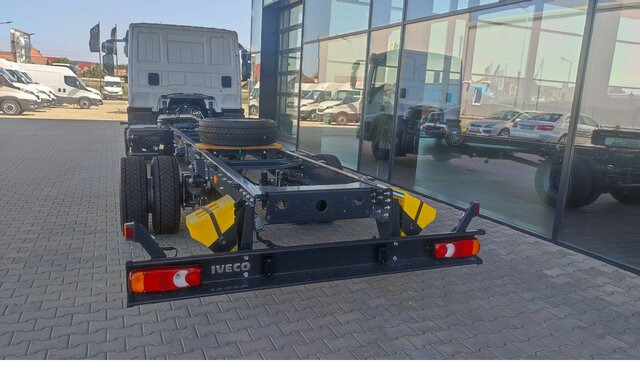 IVECO EuroCargo ML120EL21 EVI_E-AC+ PILOT+PTO... - Kamion sa golom šasijom i zatvorenom kabinom: slika 4 IVECO EuroCargo ML120EL21 EVI_E-AC+ PILOT+PTO... - Kamion sa golom šasijom i zatvorenom kabinom: slika 4