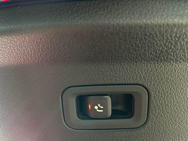 MERCEDES-BENZ GLE 63 S AMG 4M+ Coupe PANO+AIRMATIC+MANUFAKTUR... - SUV: slika 3 MERCEDES-BENZ GLE 63 S AMG 4M+ Coupe PANO+AIRMATIC+MANUFAKTUR... - SUV: slika 3