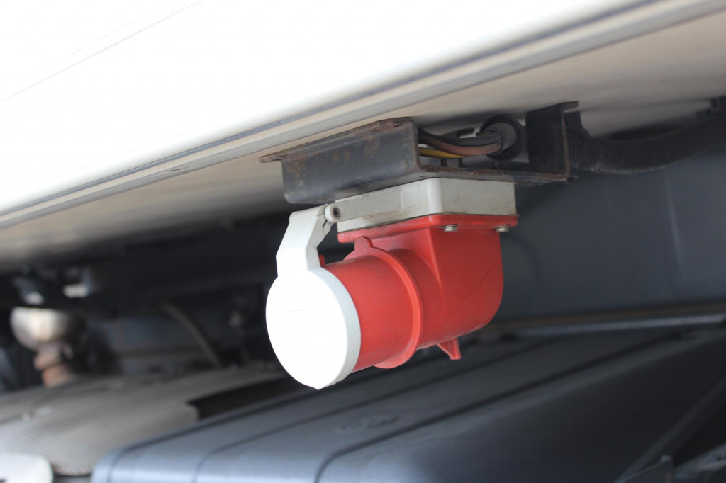 Iveco Eurocargo ML190-280L E6 CS 1250 Mt Tür+LBW FRC - Hladnjača: slika 5 Iveco Eurocargo ML190-280L E6 CS 1250 Mt Tür+LBW FRC - Hladnjača: slika 5