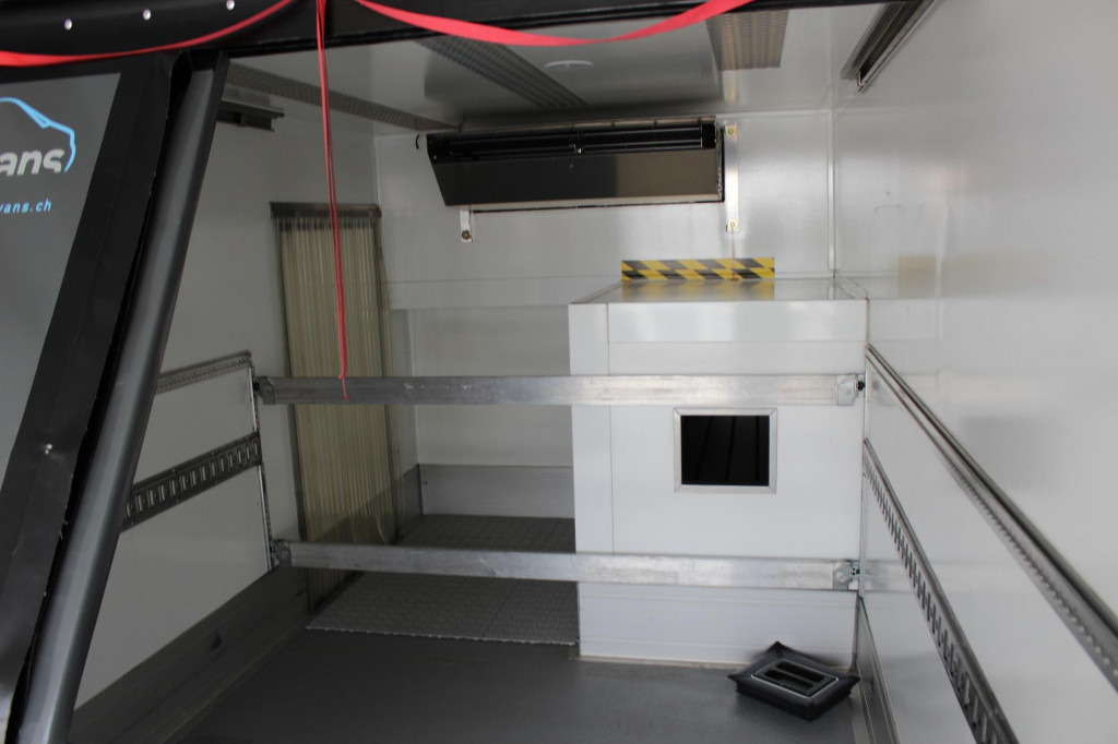 Mercedes-Benz Atego  1024 E6 TK T-1000R Strom Tür+LBW Nur 85Tkm - Hladnjača: slika 3 Mercedes-Benz Atego  1024 E6 TK T-1000R Strom Tür+LBW Nur 85Tkm - Hladnjača: slika 3