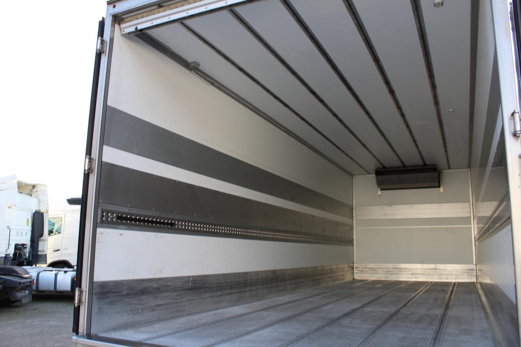 Mercedes-Benz Atego 1221 E6 TK T-800 R Strom Türen+LBW - Hladnjača: slika 2 Mercedes-Benz Atego 1221 E6 TK T-800 R Strom Türen+LBW - Hladnjača: slika 2