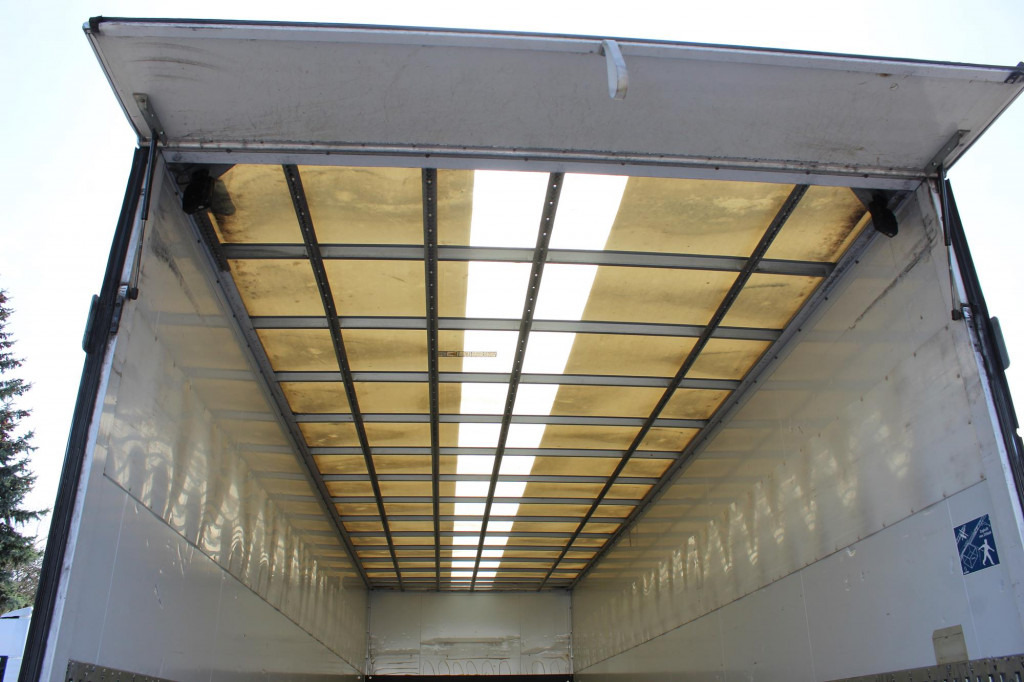 Mercedes-Benz Atego 1321 E6 Koffer Klima Kamera Schalter LBW - Kamion sa zatvorenim sandukom: slika 2 Mercedes-Benz Atego 1321 E6 Koffer Klima Kamera Schalter LBW - Kamion sa zatvorenim sandukom: slika 2