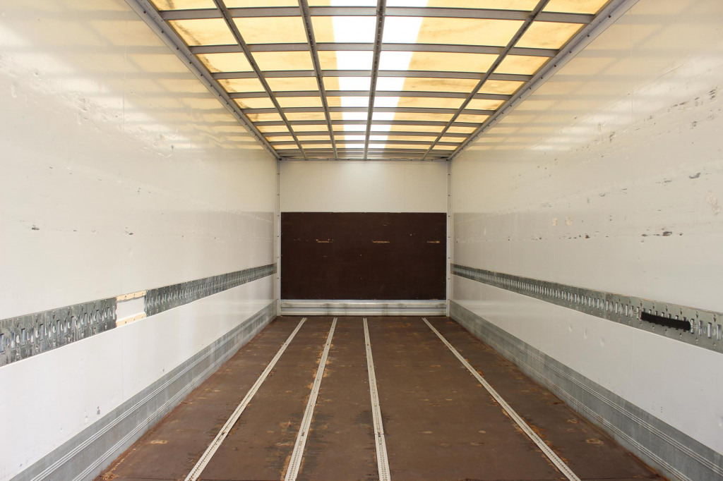 Mercedes-Benz Atego 1321 E6  Koffer Klima Kamera Schalter LBW - Kamion sa zatvorenim sandukom: slika 2 Mercedes-Benz Atego 1321 E6  Koffer Klima Kamera Schalter LBW - Kamion sa zatvorenim sandukom: slika 2