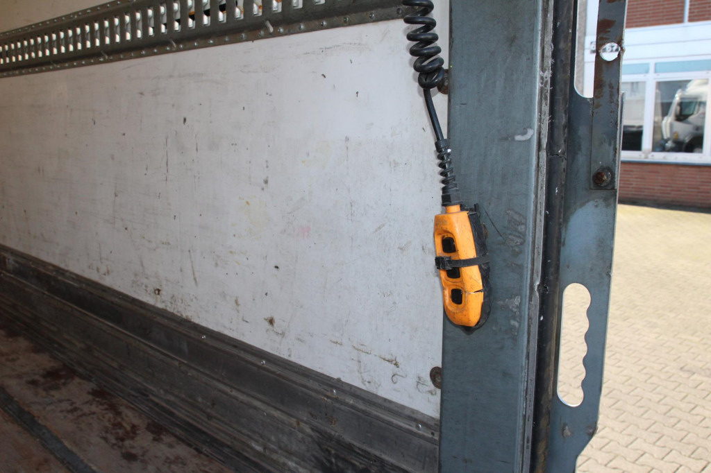 Renault D  280E6 Wide  Koffer  LBW   nur 268Tkm! - Kamion sa zatvorenim sandukom: slika 4 Renault D  280E6 Wide  Koffer  LBW   nur 268Tkm! - Kamion sa zatvorenim sandukom: slika 4