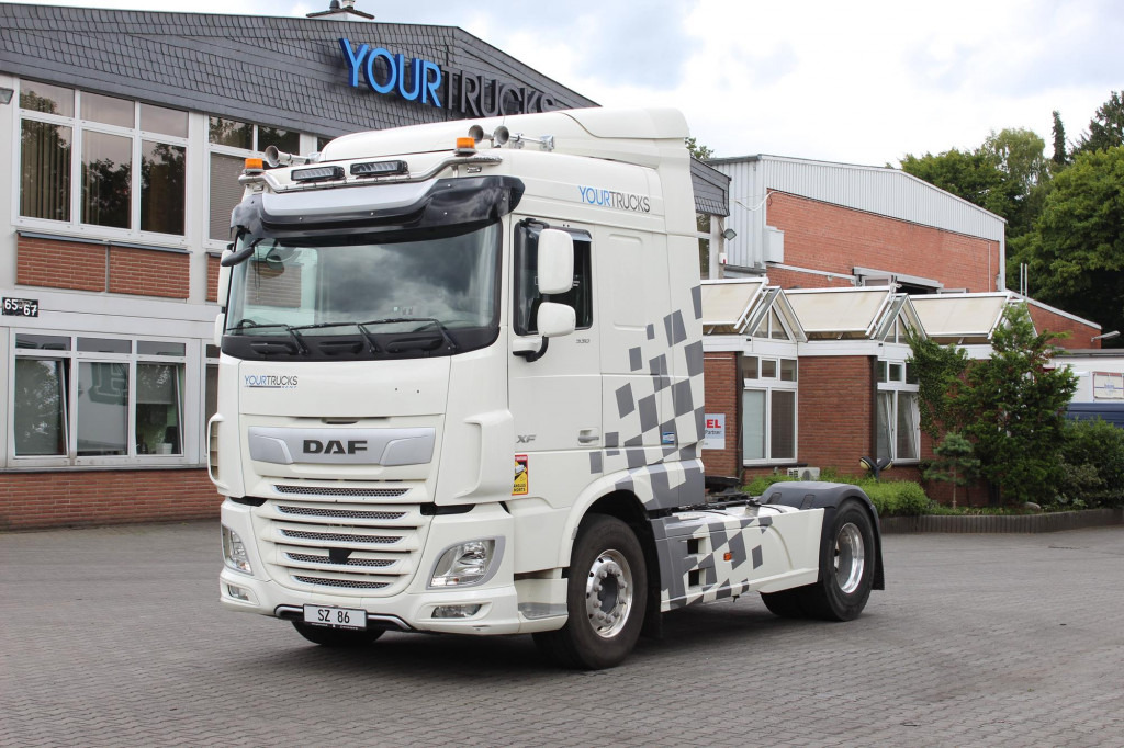 Daf XF 530 SC Retarder ACC LDWS Standklima Kühlbox - Tegljač: slika 1 Daf XF 530 SC Retarder ACC LDWS Standklima Kühlbox - Tegljač: slika 1