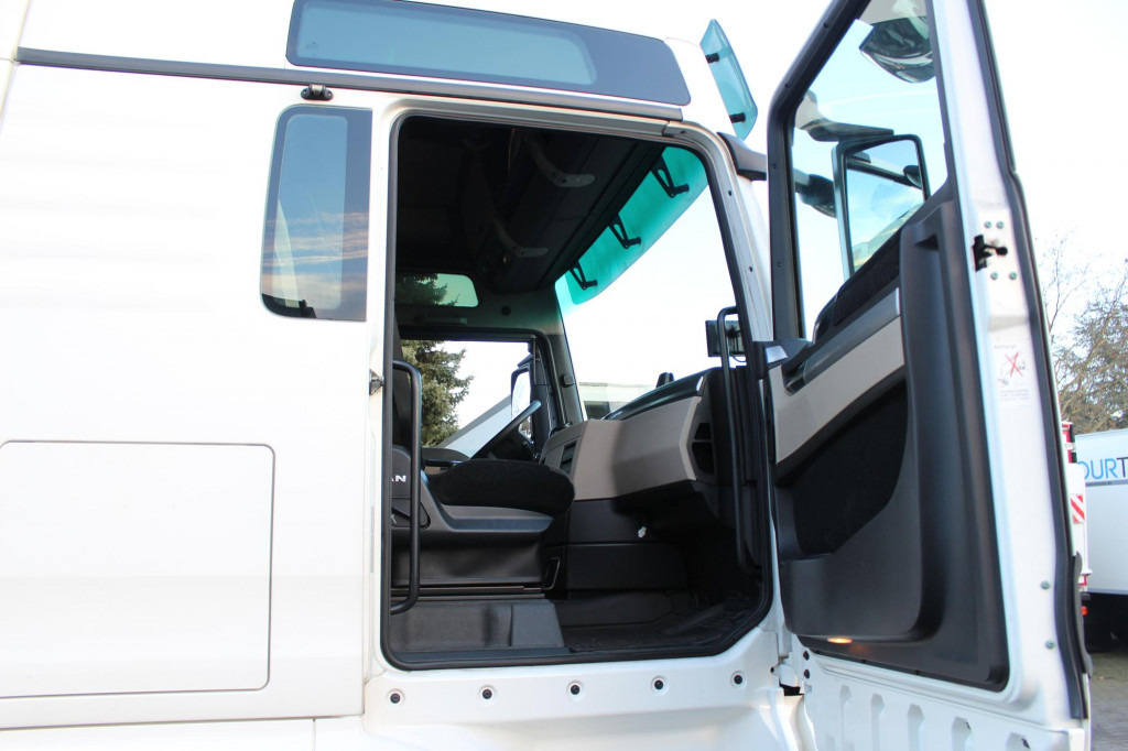 MAN TGX 18.510 E6 XXL Retarder Kühlbox Navi - Tegljač: slika 2 MAN TGX 18.510 E6 XXL Retarder Kühlbox Navi - Tegljač: slika 2