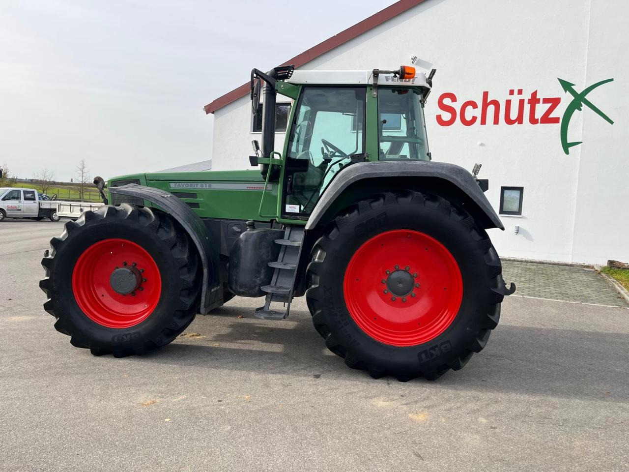 Fendt Favorit 818 Turboshift - Traktor: slika 2 Fendt Favorit 818 Turboshift - Traktor: slika 2
