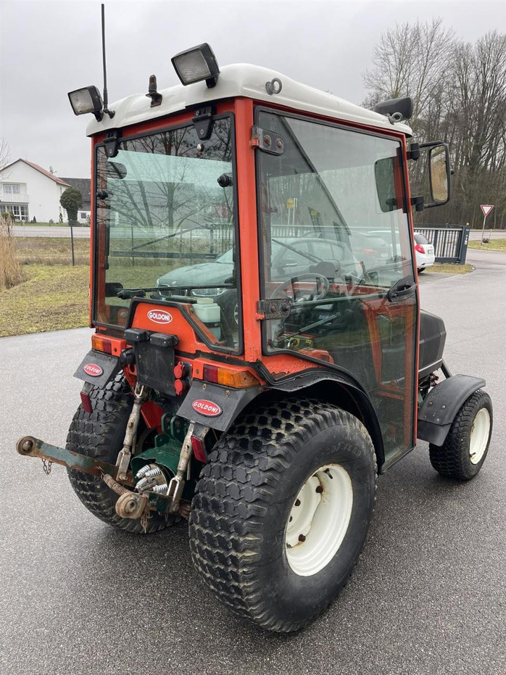 Goldoni IDEA 30HST Goldoni, Rasenmäher und Mulcher, Kabine, Frontkraftheber, Heckhubwerkanhängung - Traktor: slika 5 Goldoni IDEA 30HST Goldoni, Rasenmäher und Mulcher, Kabine, Frontkraftheber, Heckhubwerkanhängung - Traktor: slika 5