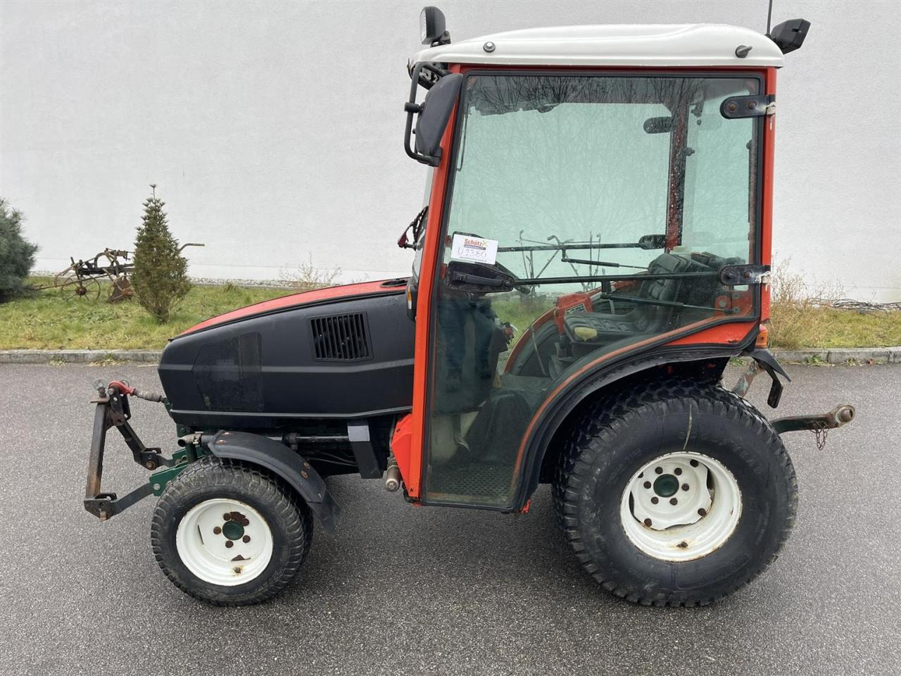 Goldoni IDEA 30HST Goldoni, Rasenmäher und Mulcher, Kabine, Frontkraftheber, Heckhubwerkanhängung - Traktor: slika 2 Goldoni IDEA 30HST Goldoni, Rasenmäher und Mulcher, Kabine, Frontkraftheber, Heckhubwerkanhängung - Traktor: slika 2