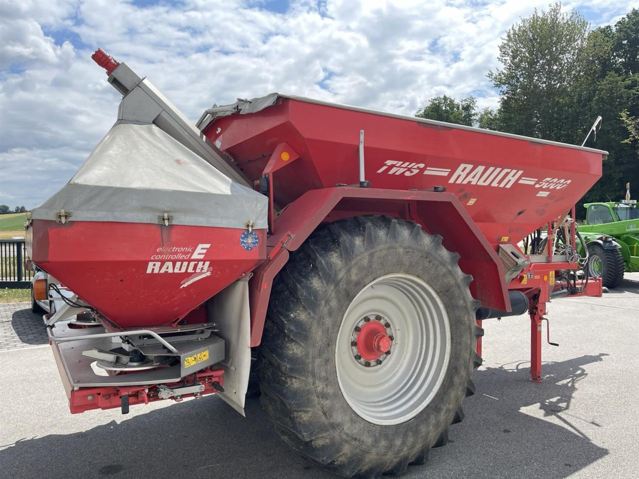 Rasipač veštačkog đubriva Rauch TWS 5000 Düngerwagen mit Deichsel-Lenkung und Streuer Axera H-EMC, gepflegter Zustand: slika 6