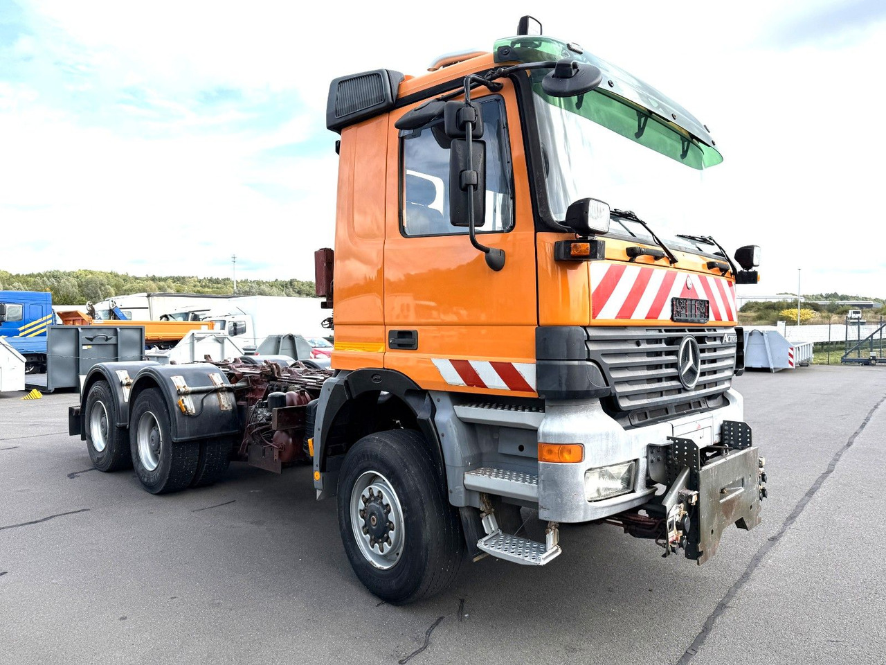 Mercedes-Benz Actros 3340 6x6 Dautel Wechselsystem + Kupplung - Kamion sa golom šasijom i zatvorenom kabinom: slika 3 Mercedes-Benz Actros 3340 6x6 Dautel Wechselsystem + Kupplung - Kamion sa golom šasijom i zatvorenom kabinom: slika 3