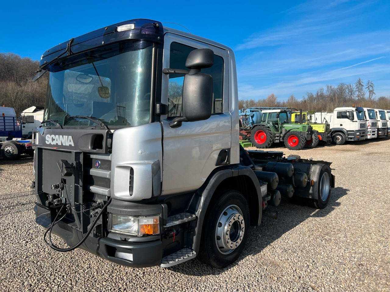 Scania P 94 GA 4x2 NA 310 Scania P 94 GA 4x2 NA 310 - Tegljač: slika 1 Scania P 94 GA 4x2 NA 310 Scania P 94 GA 4x2 NA 310 - Tegljač: slika 1