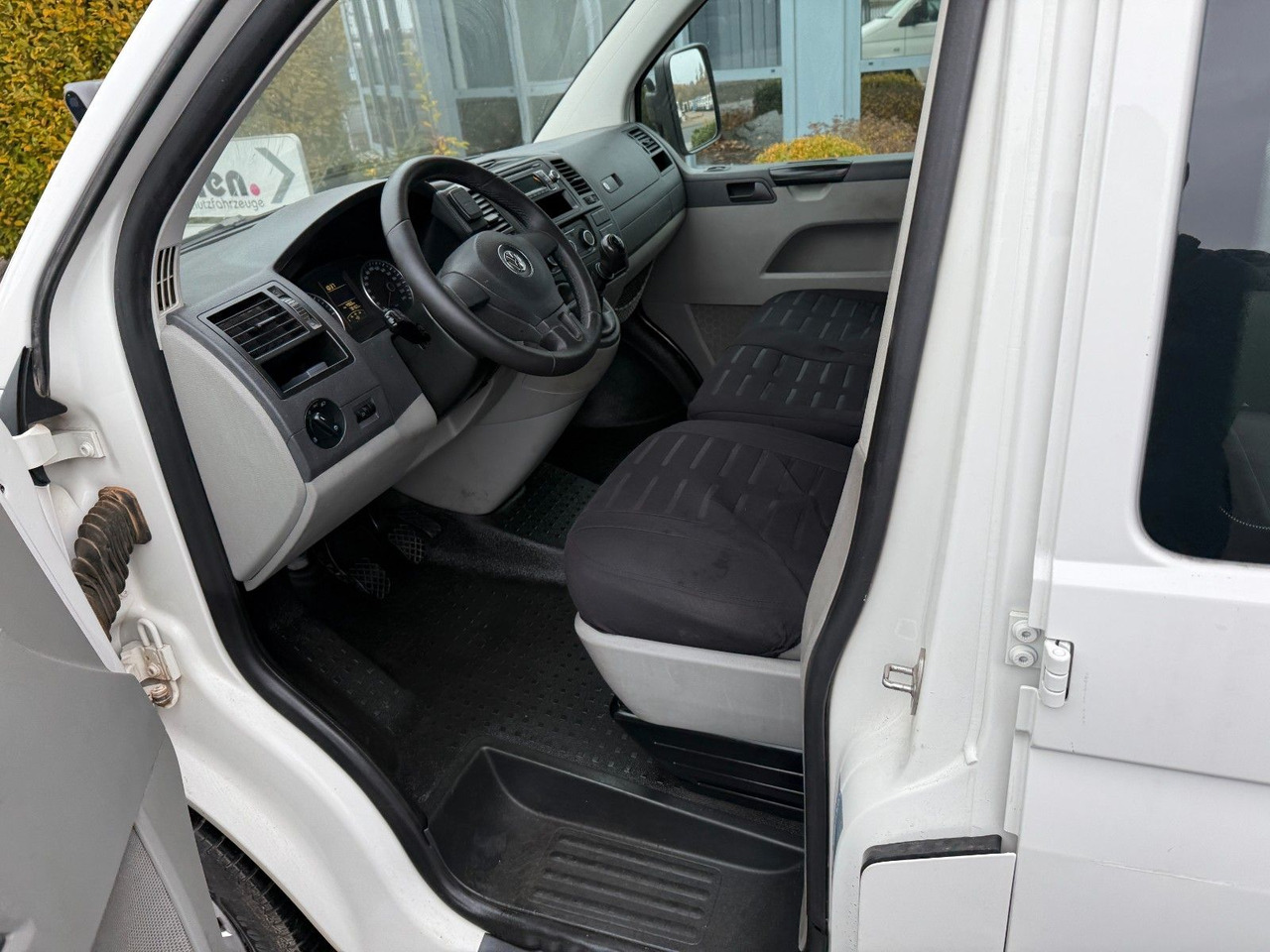 Dostavno vozilo s ravnom platformom, Dostavno vozilo sa duplom kabinom Volkswagen VW T 5 2,0 TDI  Doka AHK Klima 114 PS: slika 15