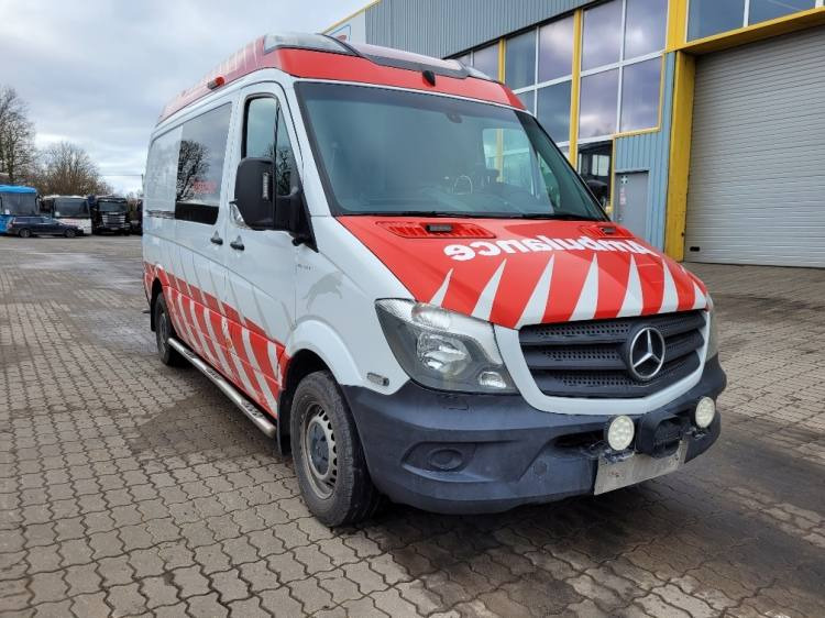 MERCEDES – BENZ SPRINTER 319 AMBULANCE (PROFILE) KLIMA, 6.2017, EURO 6 - Vozilo hitne pomoći: slika 1 MERCEDES – BENZ SPRINTER 319 AMBULANCE (PROFILE) KLIMA, 6.2017, EURO 6 - Vozilo hitne pomoći: slika 1