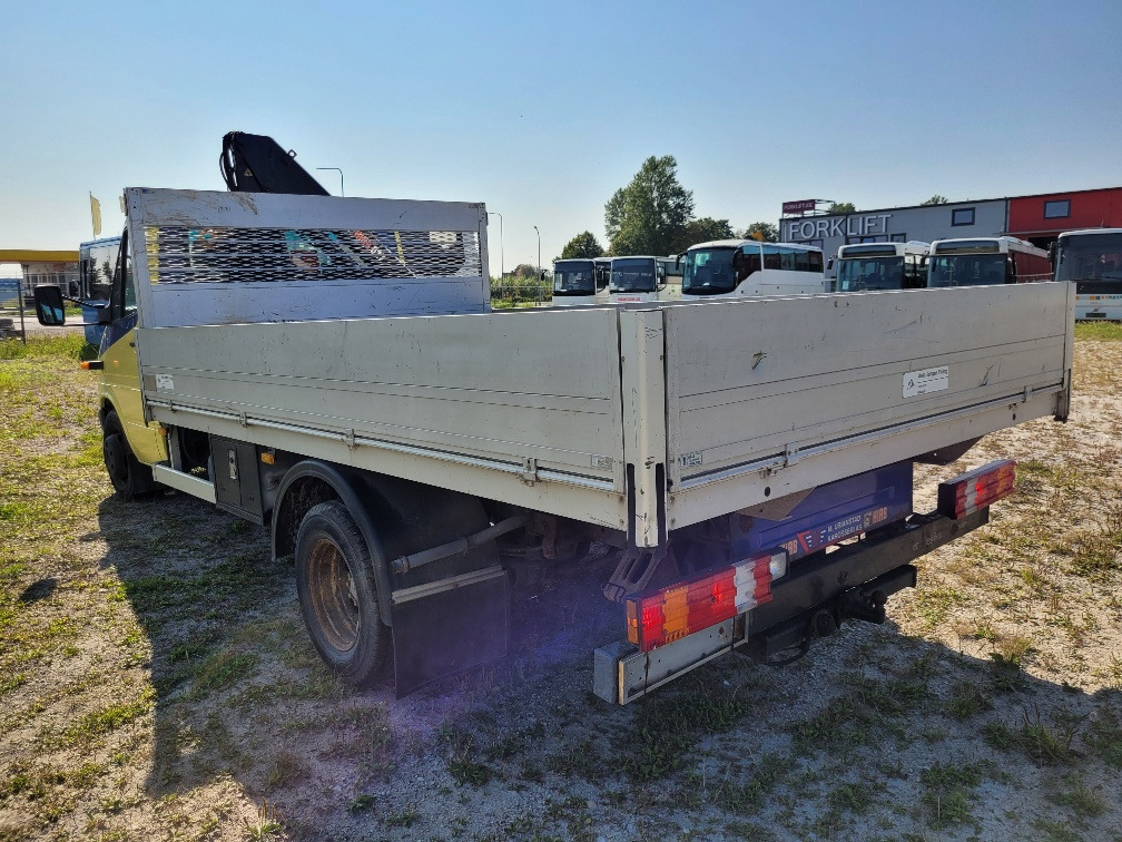 MERCEDES – BENZ SPRINTER 616CDI HIAB 027-2 Crane 10.2004 - Dostavno vozilo s ravnom platformom: slika 4 MERCEDES – BENZ SPRINTER 616CDI HIAB 027-2 Crane 10.2004 - Dostavno vozilo s ravnom platformom: slika 4