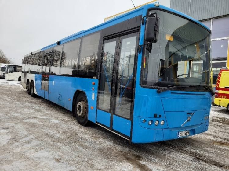 VOLVO B12BLE 8700 KLIMA, 8.2010, EURO 5, RAMP, 58 seats, 14,7m - Prigradski autobus: slika 1 VOLVO B12BLE 8700 KLIMA, 8.2010, EURO 5, RAMP, 58 seats, 14,7m - Prigradski autobus: slika 1