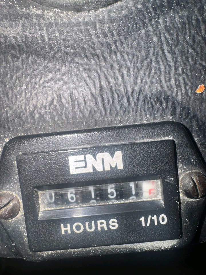 Charlatte 2012 - Traktor za prtljag: slika 1 Charlatte 2012 - Traktor za prtljag: slika 1