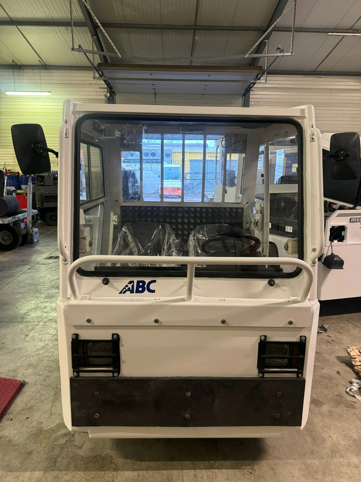 Charlatte 2012 - Traktor za prtljag: slika 4 Charlatte 2012 - Traktor za prtljag: slika 4