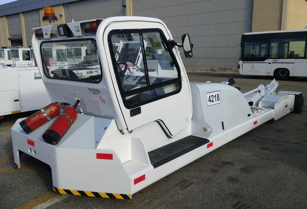 TLD Towbarless Pushback TPX 100 E - Aerodromski traktor: slika 1 TLD Towbarless Pushback TPX 100 E - Aerodromski traktor: slika 1
