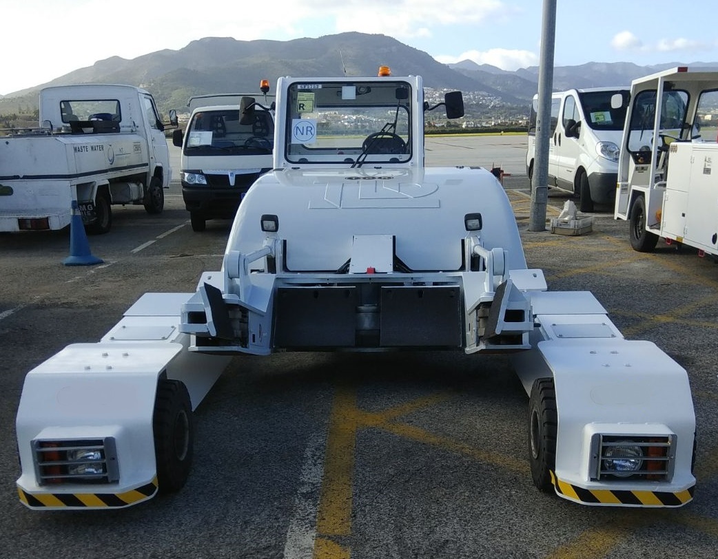 TLD Towbarless Pushback TPX 100 E - Aerodromski traktor: slika 3 TLD Towbarless Pushback TPX 100 E - Aerodromski traktor: slika 3