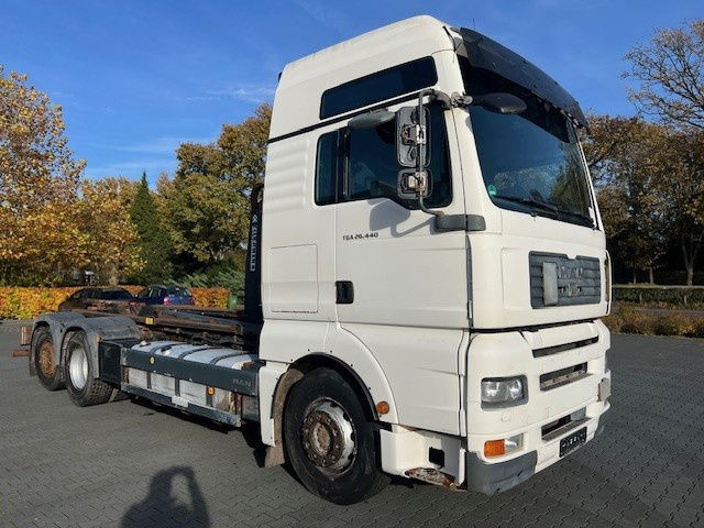 MAN TGA 26.440 .440 6x2 - Kamion za prevoz kontejnera/ Kamion sa promenjivim sandukom: slika 2 MAN TGA 26.440 .440 6x2 - Kamion za prevoz kontejnera/ Kamion sa promenjivim sandukom: slika 2