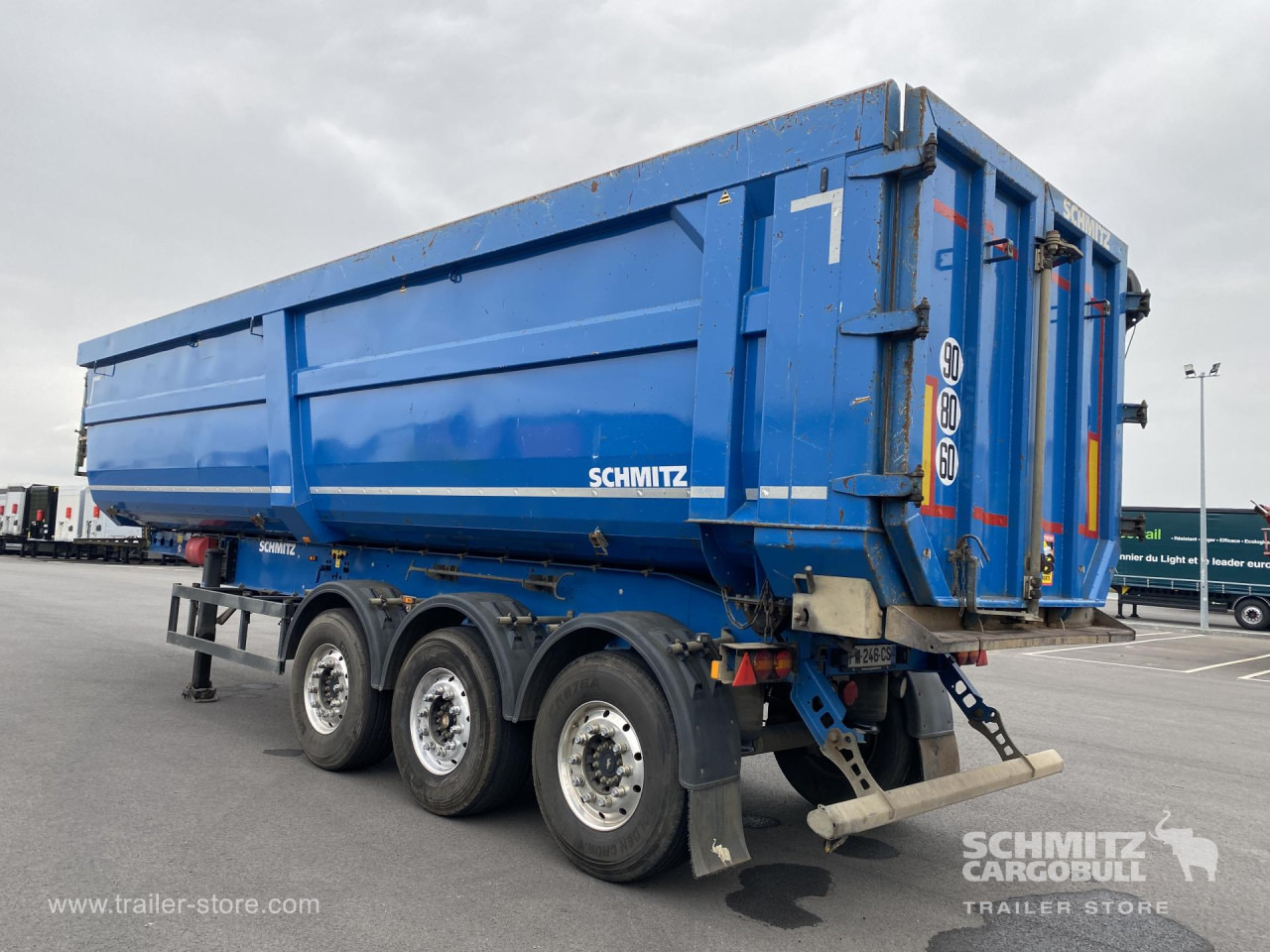 SCHMITZ Tipper Steel half pipe body 46m³ - Poluprikolica istovarivača: slika 3 SCHMITZ Tipper Steel half pipe body 46m³ - Poluprikolica istovarivača: slika 3