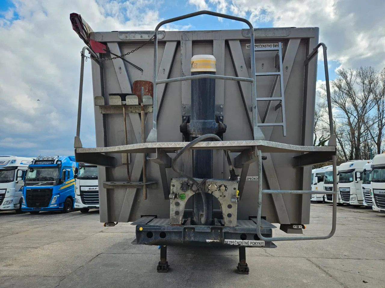 Bodex KIS3B 40m3 - Poluprikolica istovarivača: slika 3 Bodex KIS3B 40m3 - Poluprikolica istovarivača: slika 3