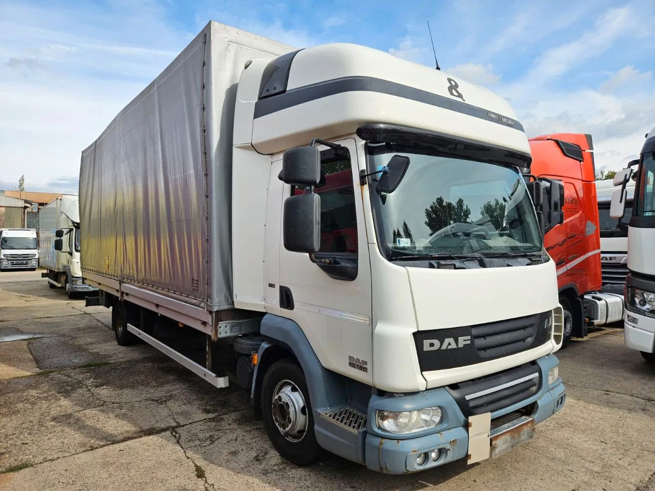 DAF LF 45.180 EEV - More units in stock! - Dostavno vozilo sa ceradom: slika 3 DAF LF 45.180 EEV - More units in stock! - Dostavno vozilo sa ceradom: slika 3