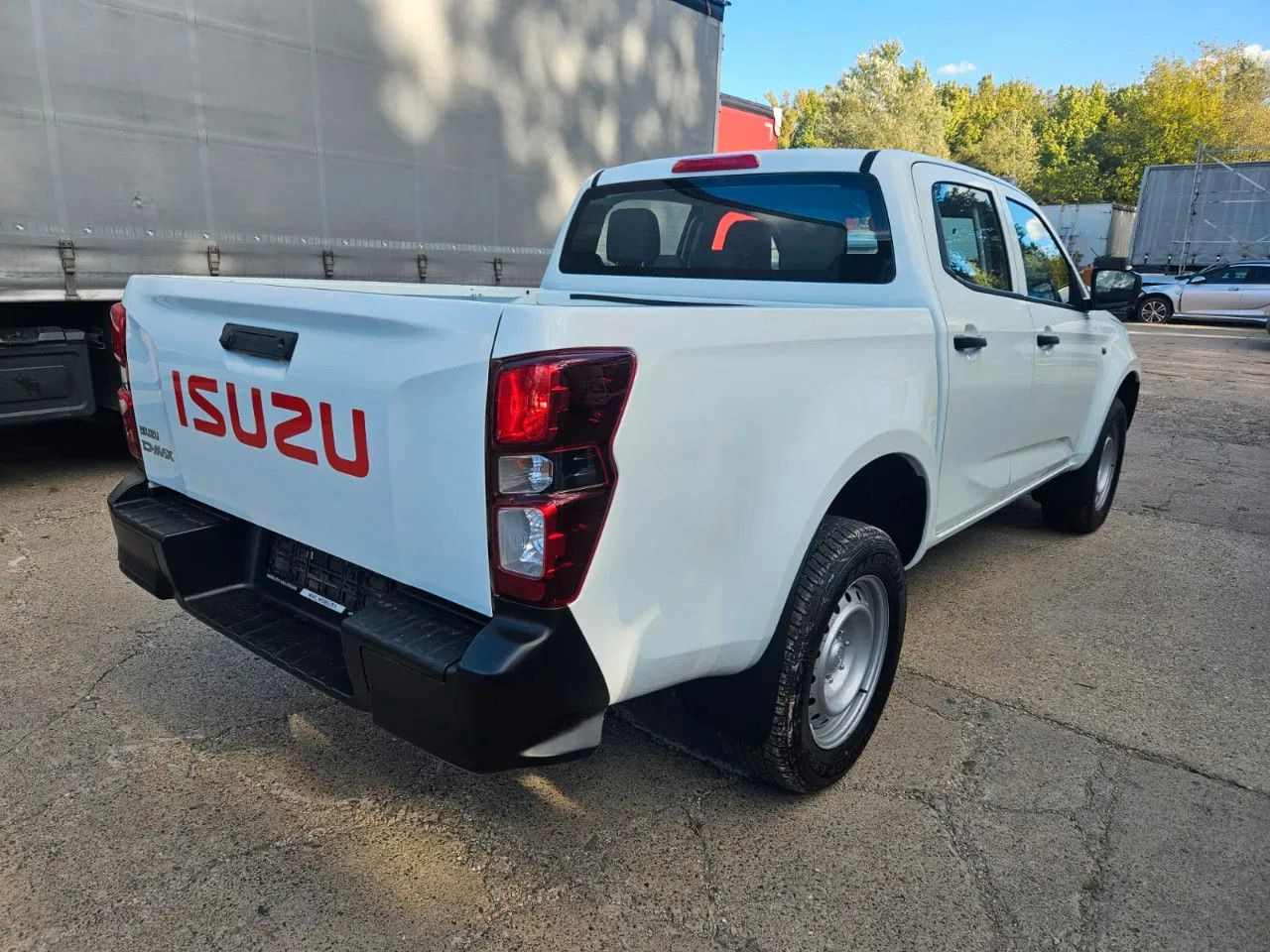 Isuzu D-Max 2H, 4H, 4L - SUV: slika 4 Isuzu D-Max 2H, 4H, 4L - SUV: slika 4