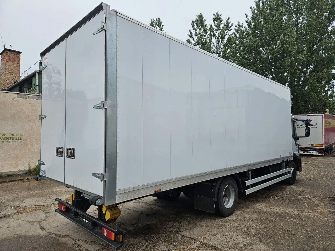 Kamion sa zatvorenim sandukom Iveco EuroCargo 120 - 210 BOX 12t Only 7554 km: slika 6
