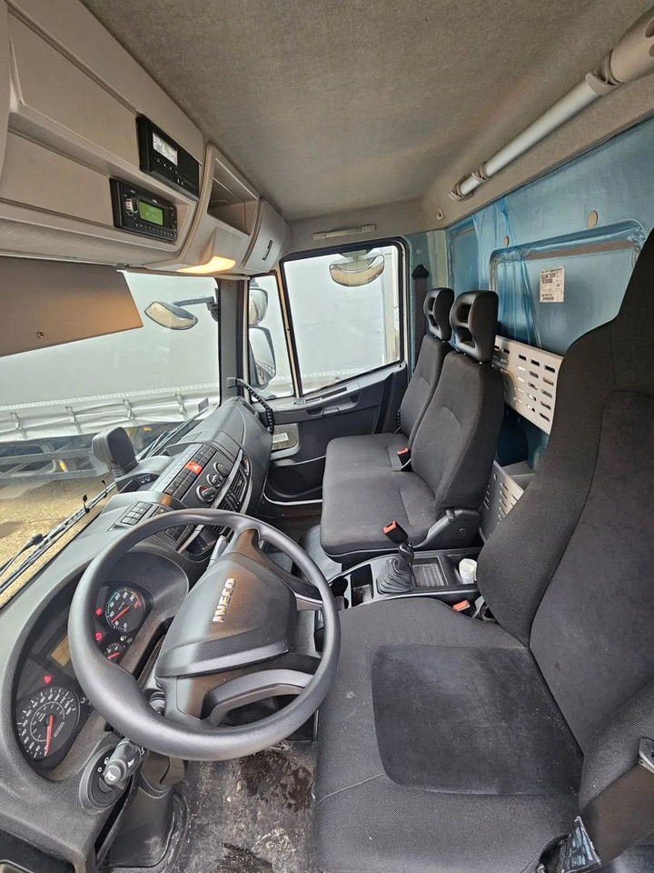 Kamion sa zatvorenim sandukom Iveco EuroCargo 120 - 210 BOX 12t Only 7554 km: slika 10