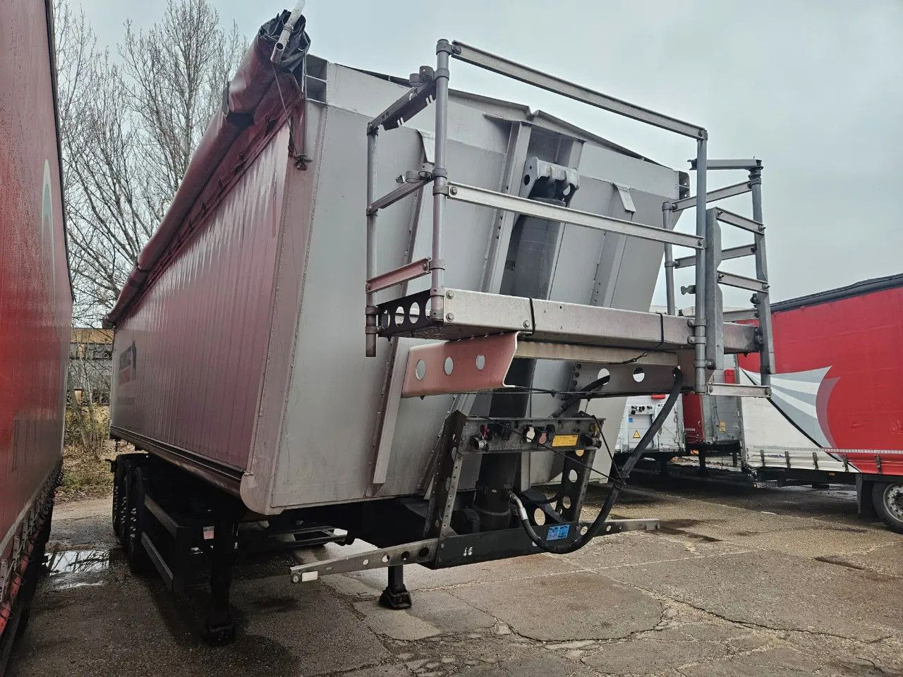 Schmitz Cargobull Gotha SGF S3, 45m3, Alloy wheels, Lift axle - Poluprikolica istovarivača: slika 3 Schmitz Cargobull Gotha SGF S3, 45m3, Alloy wheels, Lift axle - Poluprikolica istovarivača: slika 3