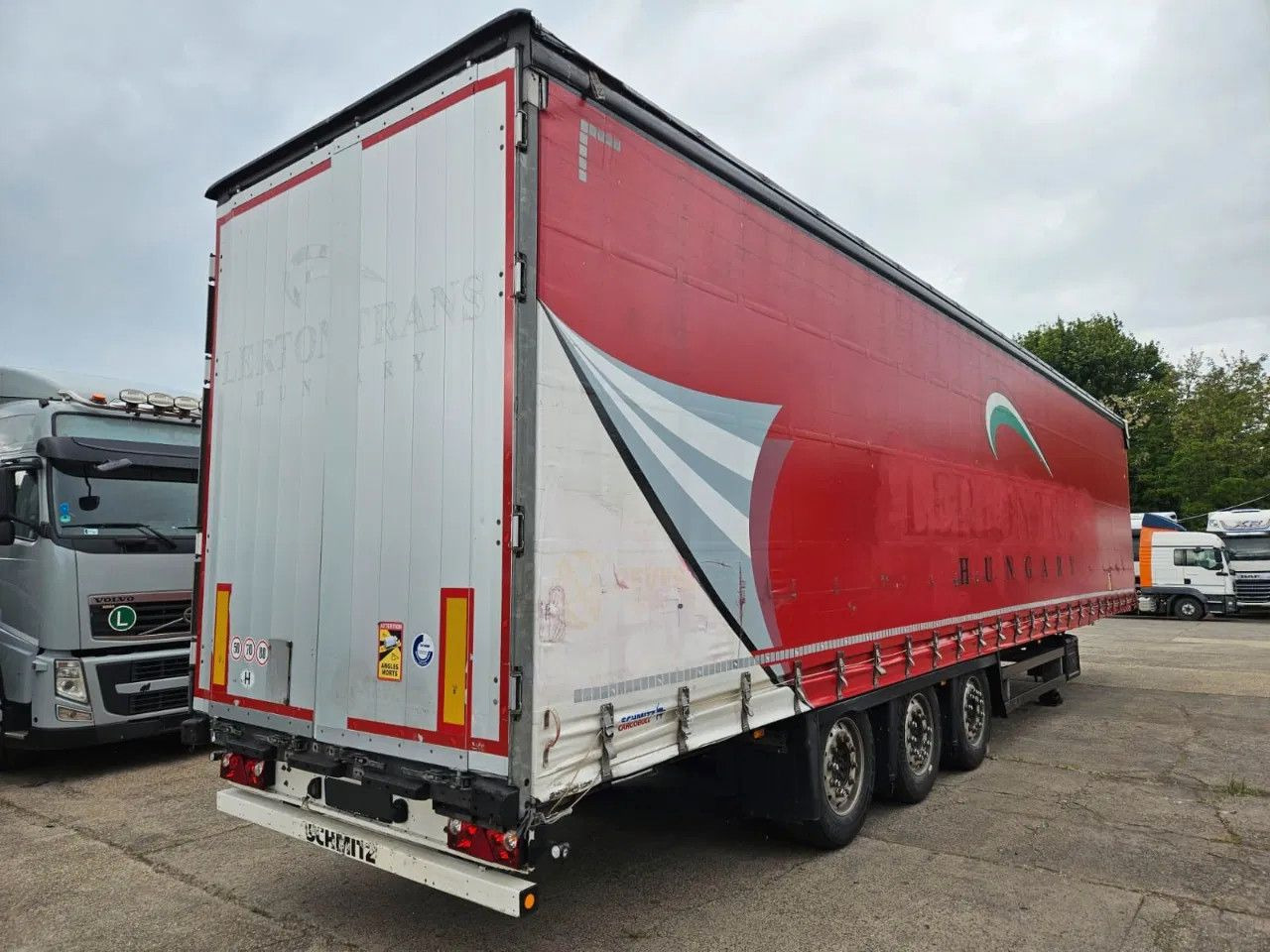 Schmitz Cargobull SCB S3T 60 unis in stock! 6 New tires, Alloy w. - Poluprikolica sa ceradom: slika 5 Schmitz Cargobull SCB S3T 60 unis in stock! 6 New tires, Alloy w. - Poluprikolica sa ceradom: slika 5