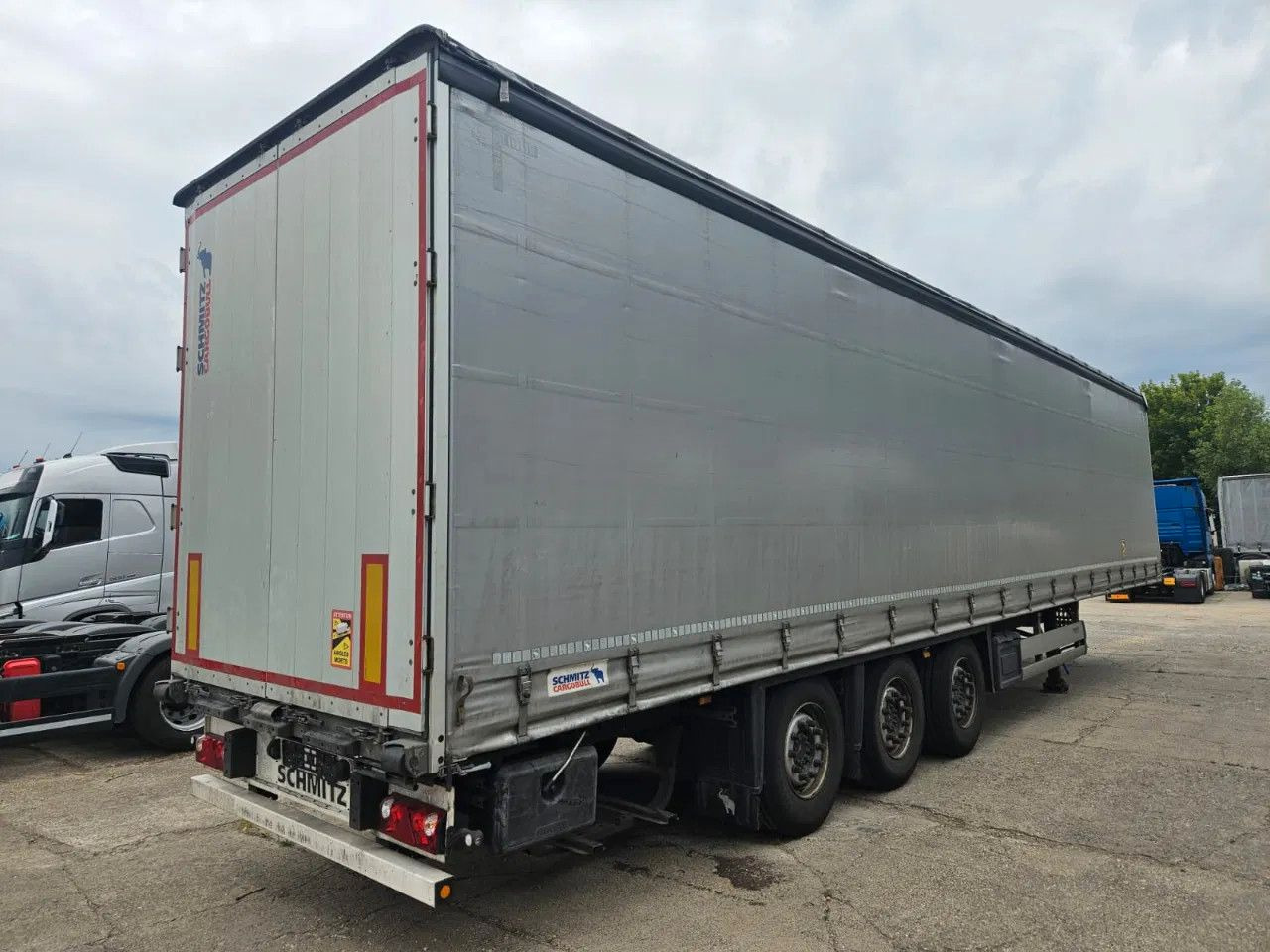 Schmitz Cargobull SCB S3T Standard 3 units! Lifting Axle A&C, XL C - Poluprikolica sa ceradom: slika 4 Schmitz Cargobull SCB S3T Standard 3 units! Lifting Axle A&C, XL C - Poluprikolica sa ceradom: slika 4