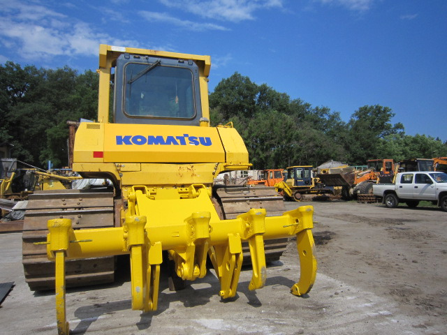 KOMATSU D85PX15 mit 3-Zahn-Ripper - Buldožer: slika 2 KOMATSU D85PX15 mit 3-Zahn-Ripper - Buldožer: slika 2