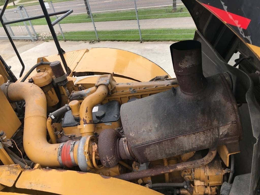 Buldožer CAT 824 G: slika 11