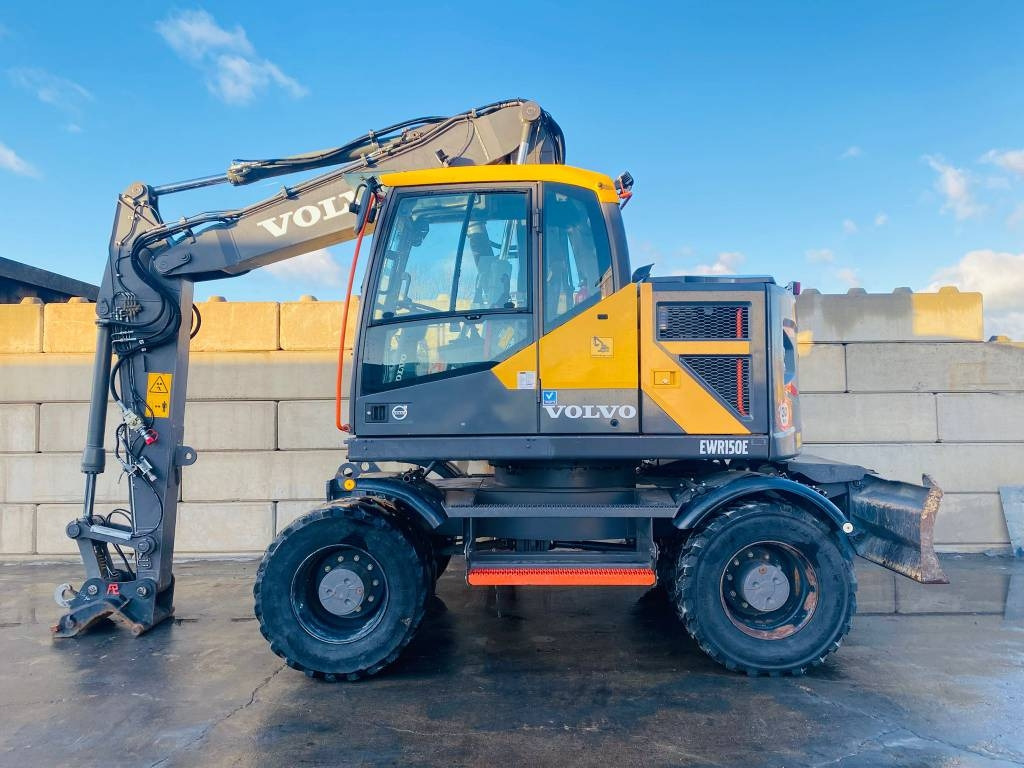 Volvo EWR 150 E - Bager točkaš: slika 1 Volvo EWR 150 E - Bager točkaš: slika 1