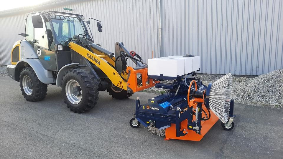 Kehrmaschine Kramer 1,2, 1,5, 1,8 2,3 2,8m Euro Radlader Hoflader - Metle: slika 4 Kehrmaschine Kramer 1,2, 1,5, 1,8 2,3 2,8m Euro Radlader Hoflader - Metle: slika 4