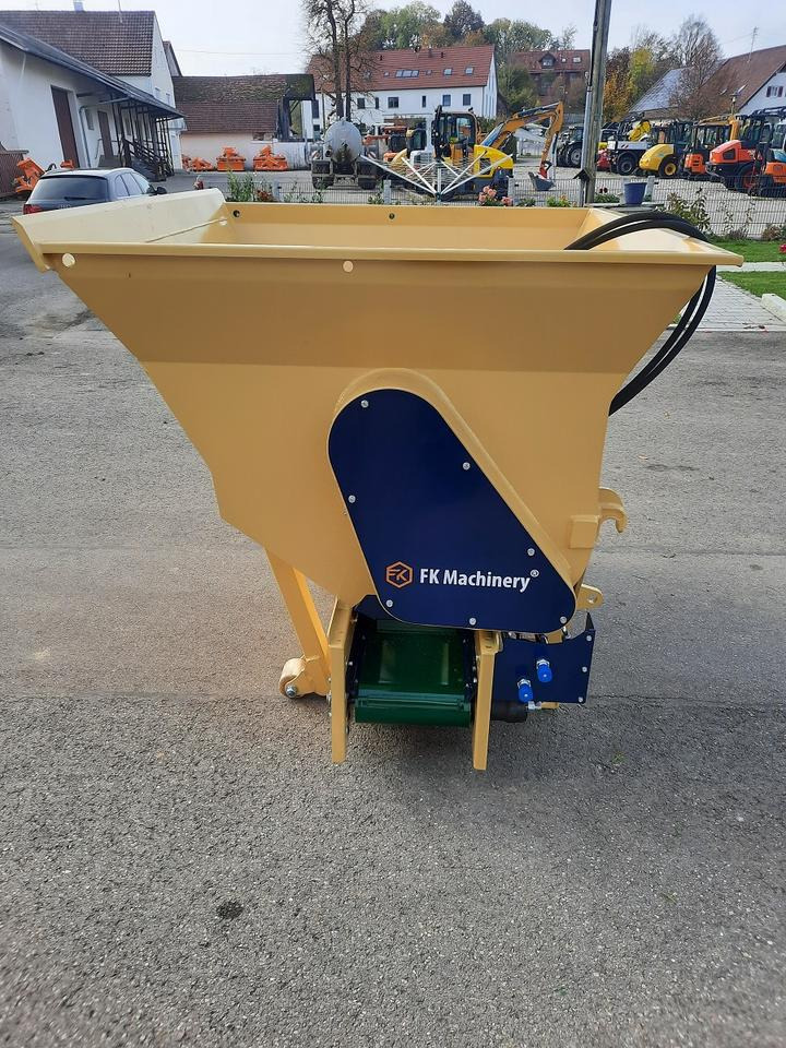 Liegeboxen Einstreugerät Futterverteilgerät Hoflader Radlader Cat - Oprema za stoku: slika 2 Liegeboxen Einstreugerät Futterverteilgerät Hoflader Radlader Cat - Oprema za stoku: slika 2